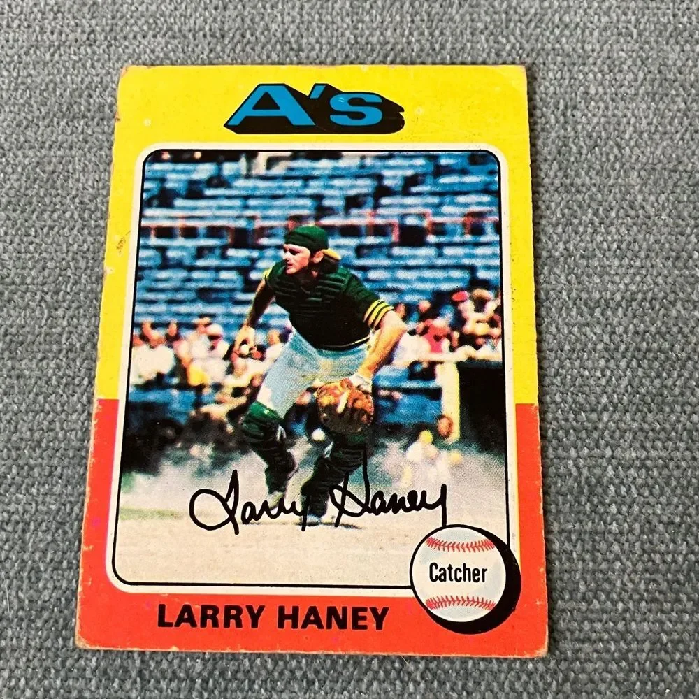 1975 Topps Oakland A's Basebalm Card Trading Card